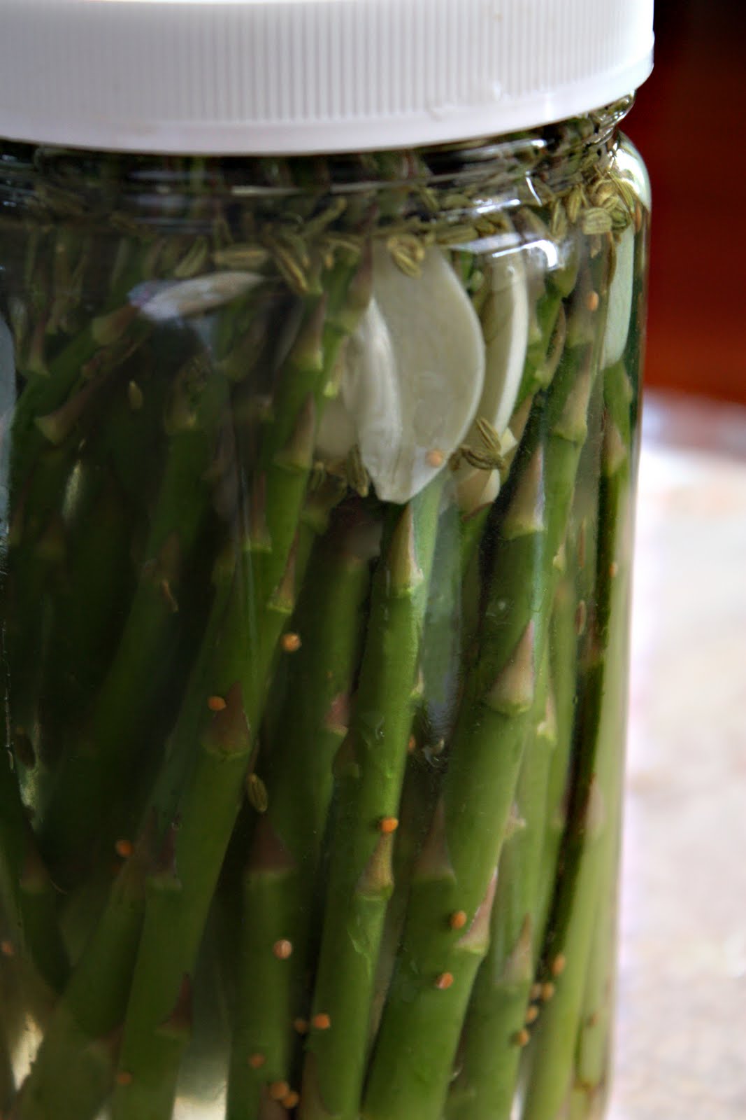 How long does asparagus keep in the fridge?